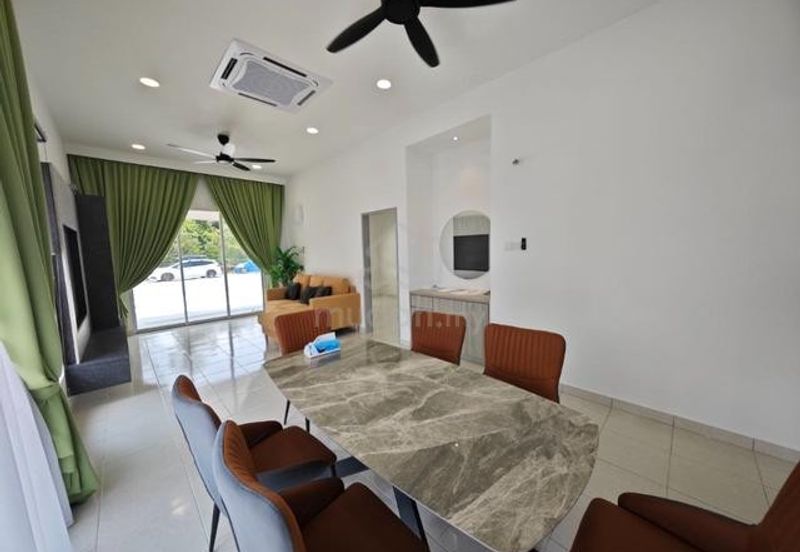 Taman Dahlia, Sepang