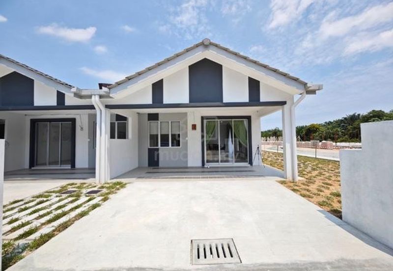 Taman Dahlia, Sepang