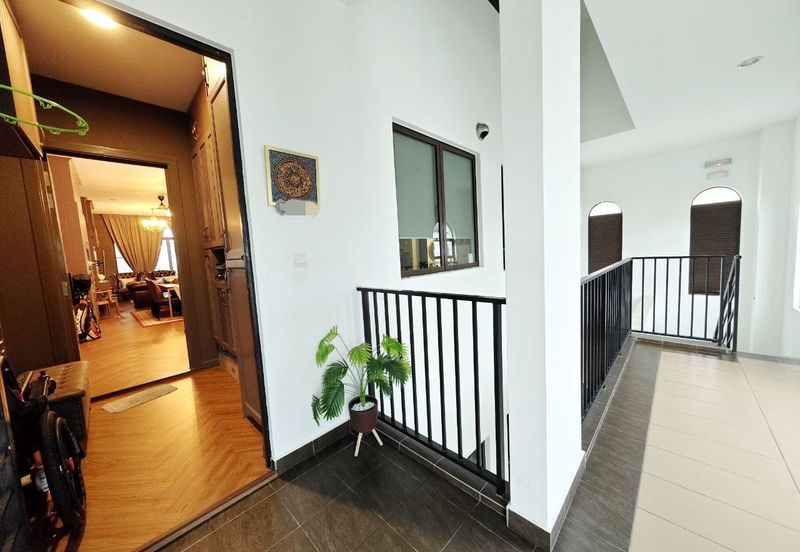 Isle of Kamares, Setia Eco Glades