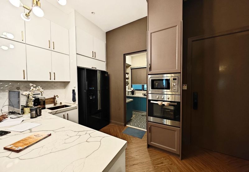 Isle of Kamares, Setia Eco Glades