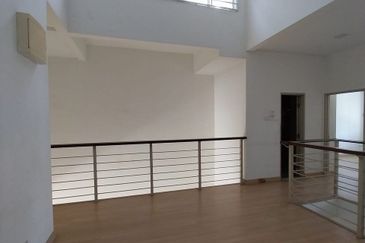 Ariza Elmina Gardens