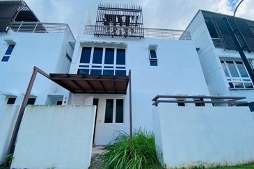 Duta Villa, Presint 14