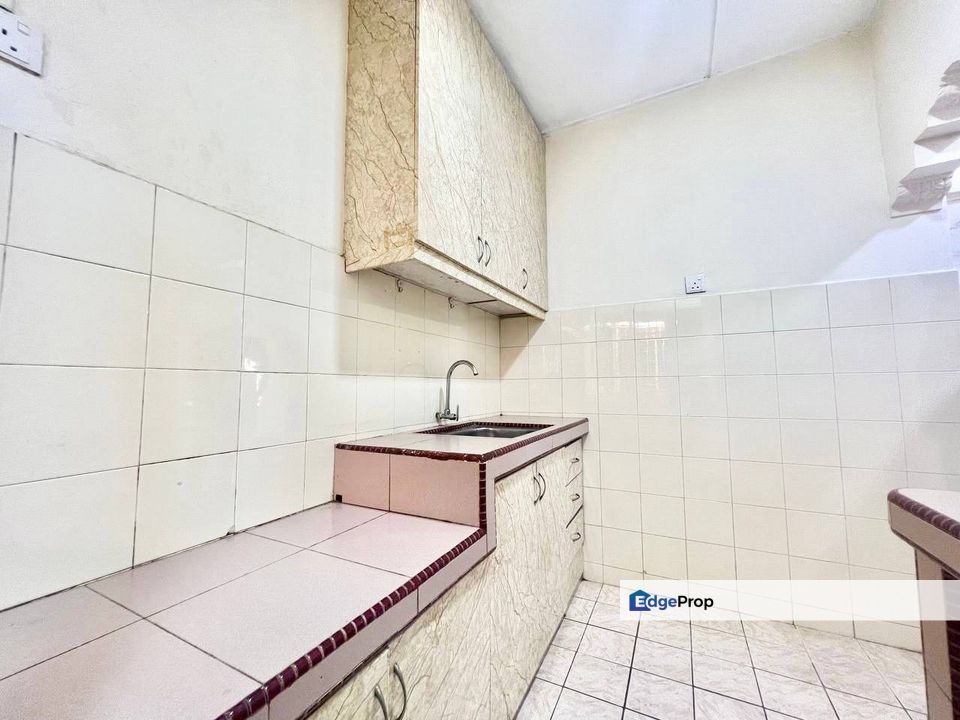 Saujana Apartment, Damansara Damai, Selangor, Damansara Damai