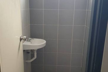 For Sale. Light Factory @ Taman Perindustrian Mutiara, Pontian, Johor