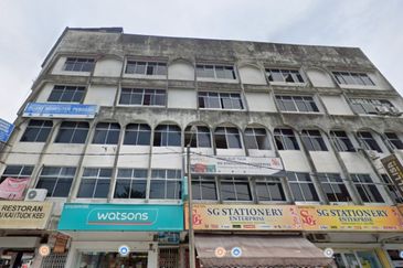 For Sale/ Rent. 5 Storey Shop Lot @ Jalan Soga, Batu Pahat Town