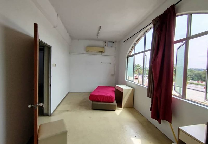 For Rent - Shop Hostel @ Taman Masai Utama