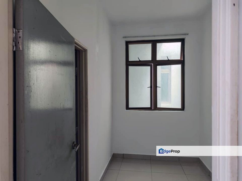 For Sale. Service Residence @ Parc Regency Plentong Masai, Johor, Johor, Masai