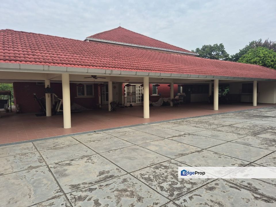 For Sale. Detached Double Storey Bungalow @ Taman Bukit Tiram, Ulu Tiram, Johor, Ulu Tiram