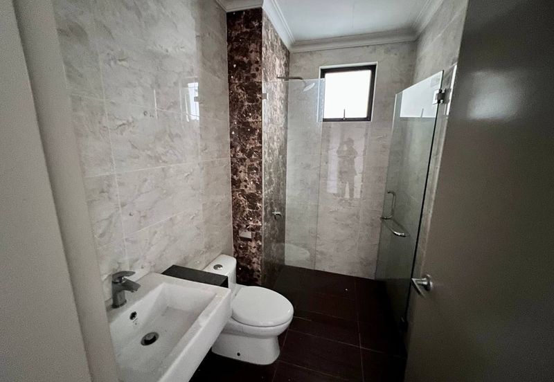 Taman Laguna Heights