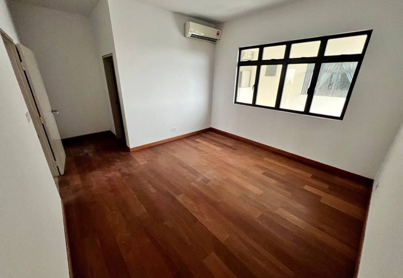 Taman Laguna Heights