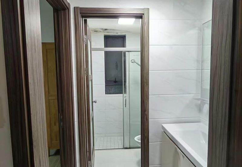 1Medini & Medini Signature