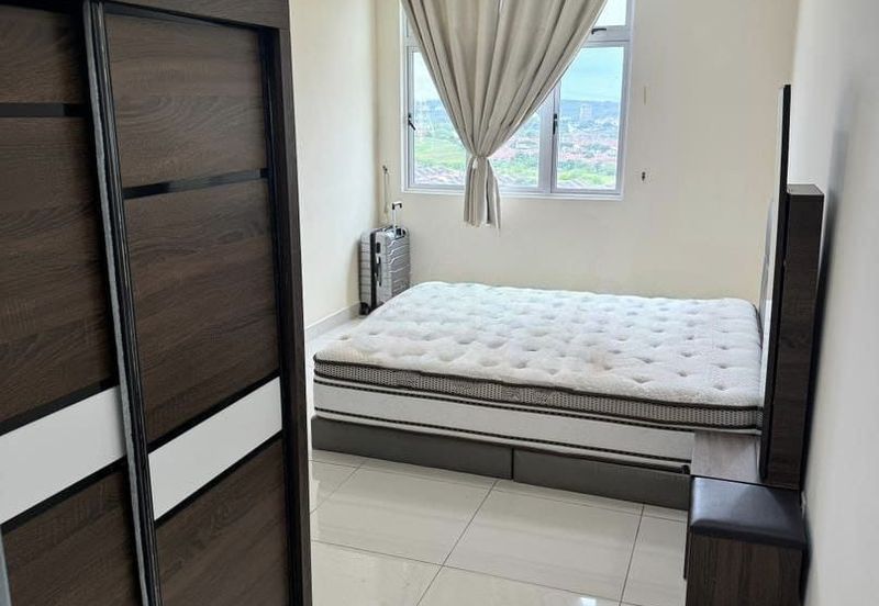 Meridin Bayvue Apartment