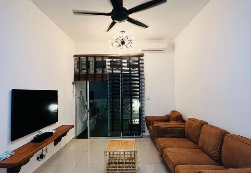 Meridin Bayvue Apartment