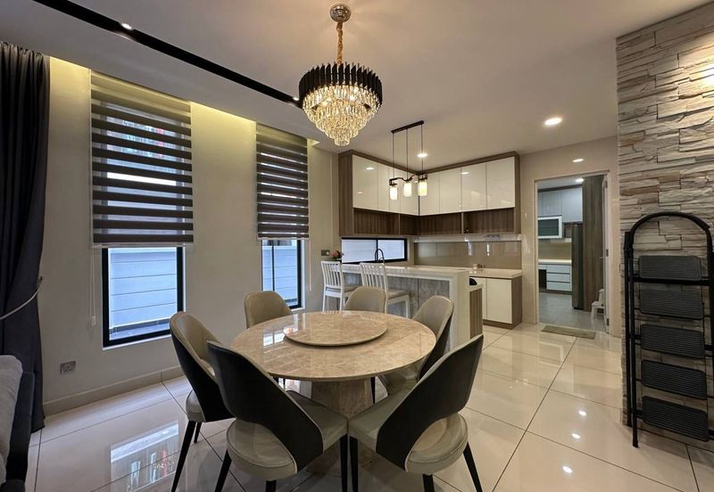 The Canal Garden South, Horizon Hills