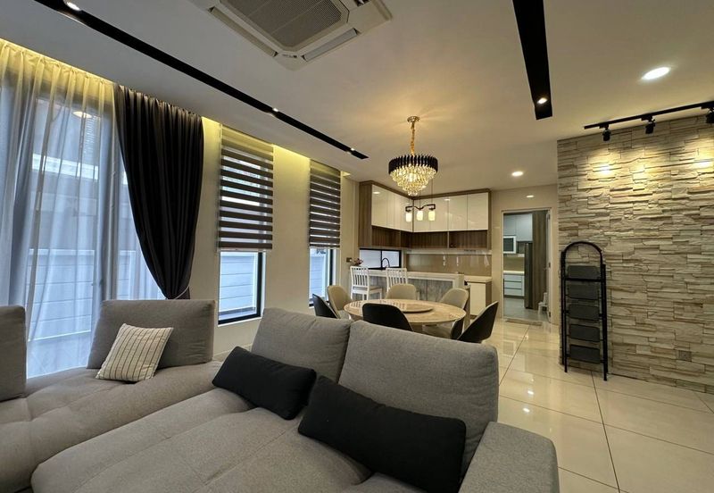 The Canal Garden South, Horizon Hills