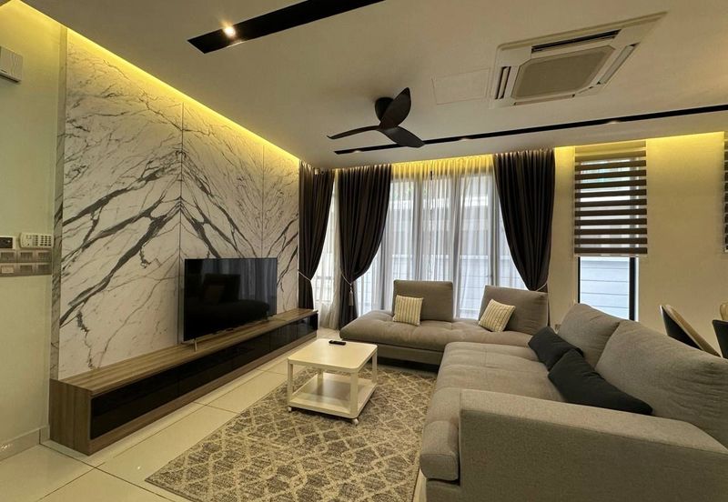 The Canal Garden South, Horizon Hills