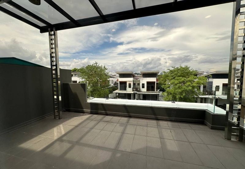 The Canal Garden South, Horizon Hills