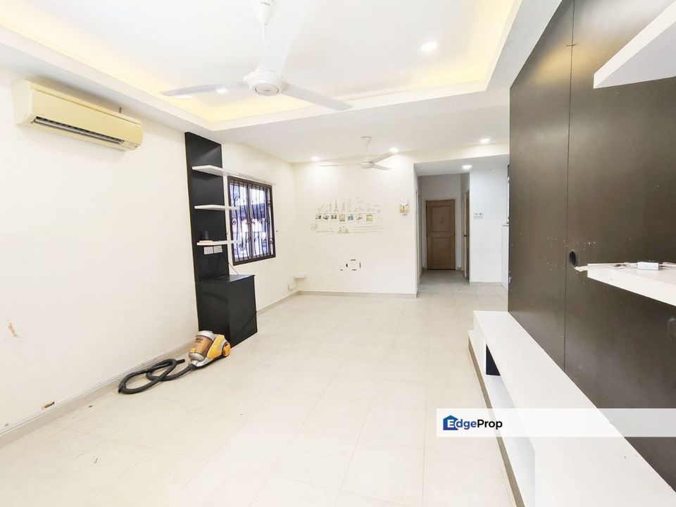 For Sale. Town House End Lot @ Villa Ros, Tampoi Indah, Johor, Johor, Tampoi