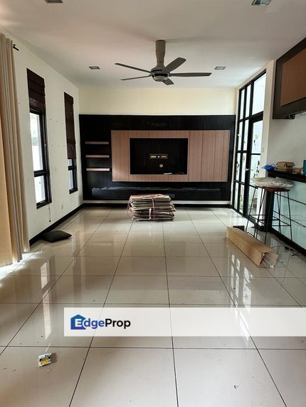 For Sale - Pulai Utama - 3 Storey Semi D House, Johor, Skudai