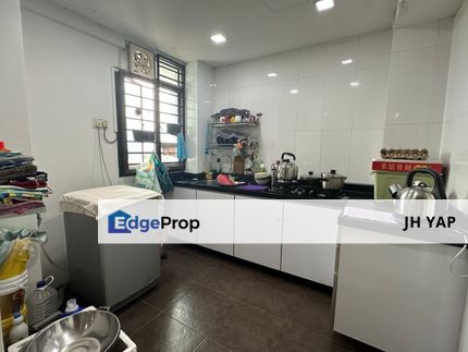 Jalan Besar Skudai / Easy acccess to ciq / Pulai View / Rm400k only / with Well Renovated, Johor, Johor Bahru