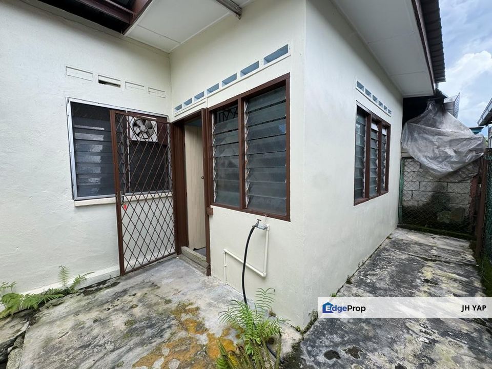 Johor / Senai / Jalan Bunga Melati / Taman Aman /  Rm270k Only, Johor, Senai