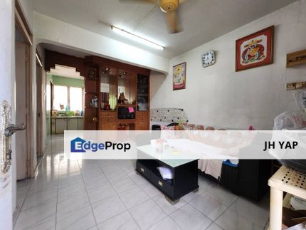 Skudai Tun Aminah Flat with Full Tiles / Beside 777 & Bus Stop, Johor, Johor Bahru