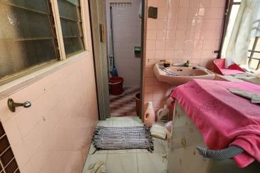 Flat Taman Ungku Tun Aminah