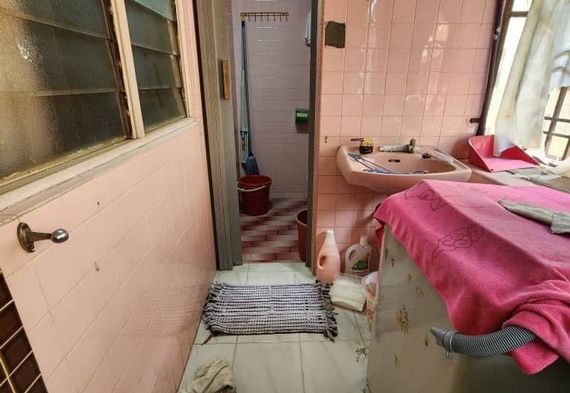 Flat Taman Ungku Tun Aminah