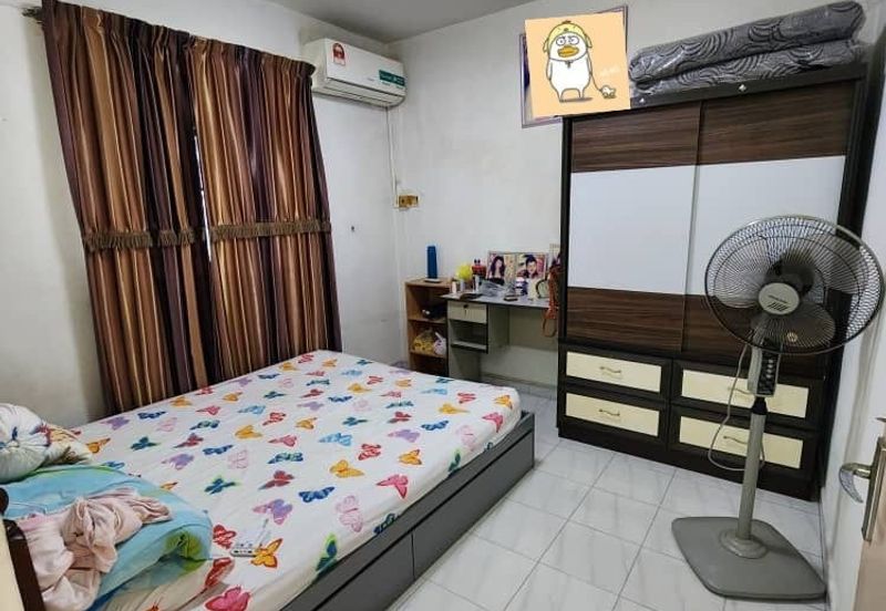 Flat Taman Ungku Tun Aminah