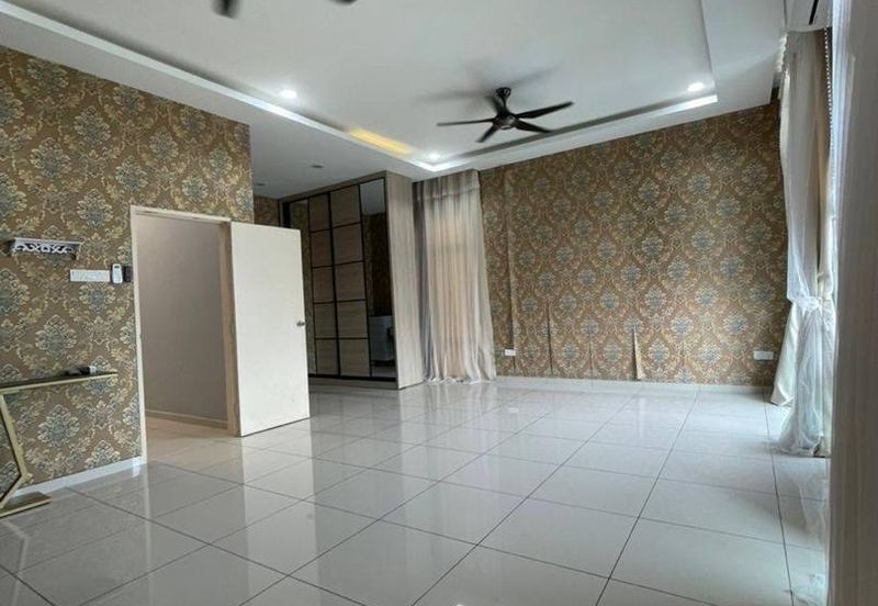 Nusa Sentral Spring Meadow