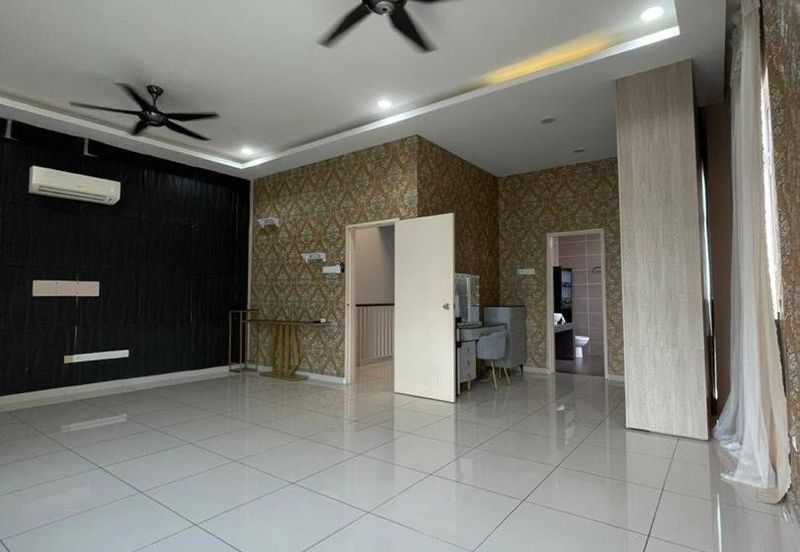 Nusa Sentral Spring Meadow