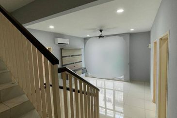 Nusa Sentral Spring Meadow