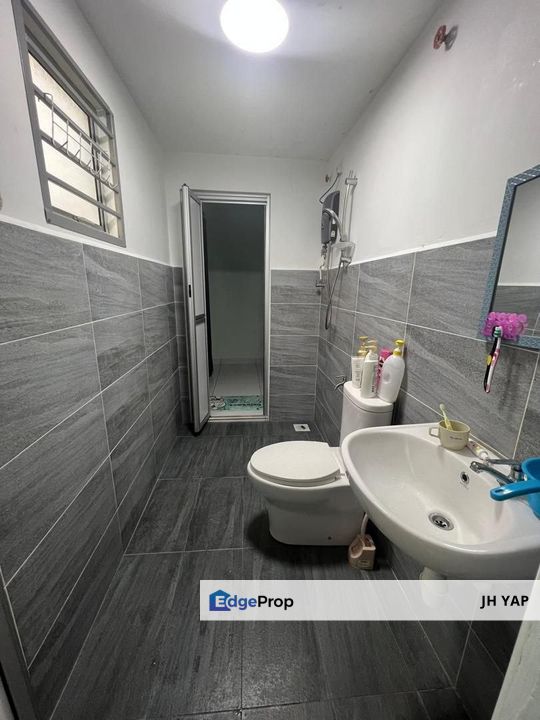 Iskandar Puteri / Gelang Patah / Nusantara Prima 24x70 / Well Renovated & Condition, Johor, Nusajaya