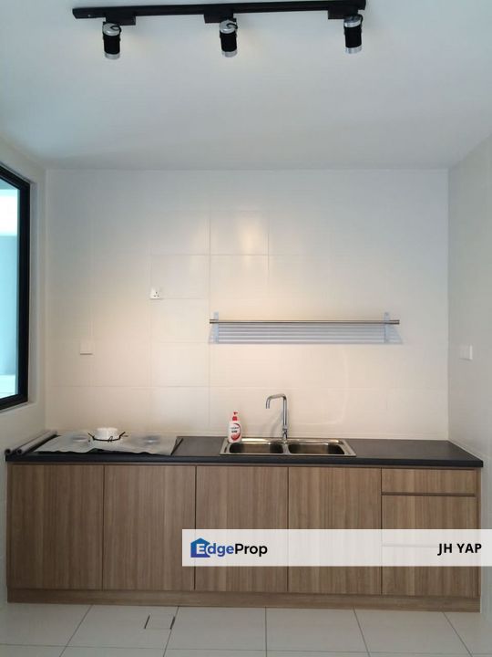 1mins Walking Distance to MCD / Lotus Tesco  , Johor, Setia Tropika