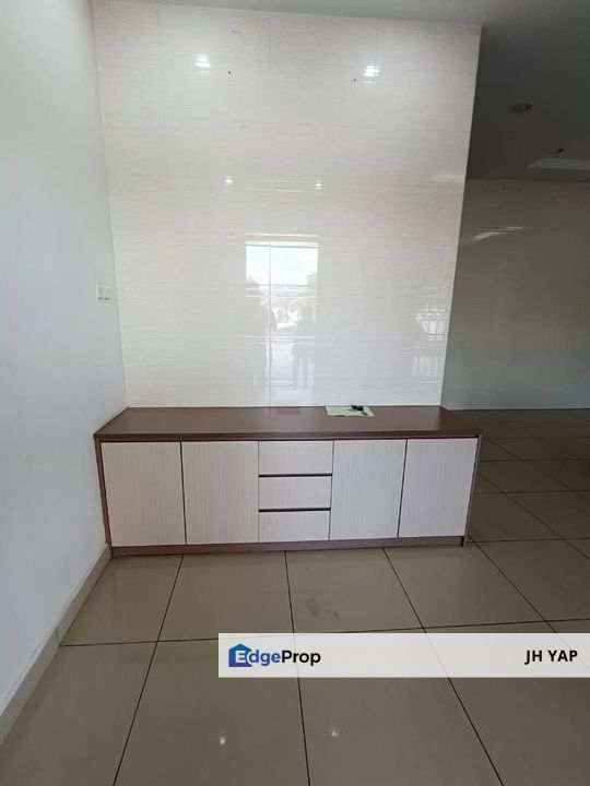 Taman Impian Emas 24x80 Big House Renovated Fully Furnished Rm2800, Johor, Skudai