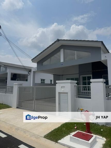 Bandar Putra Single Storey End Lot Rm580k Only, Johor, Kulai