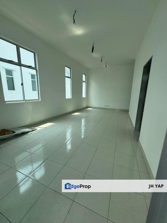 Bandar Putra Single Storey End Lot Rm580k Only, Johor, Kulai