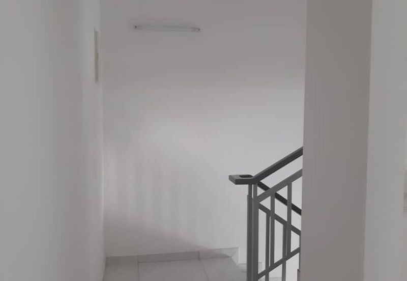 Bukit Indah Avenue 26 @ Villosa