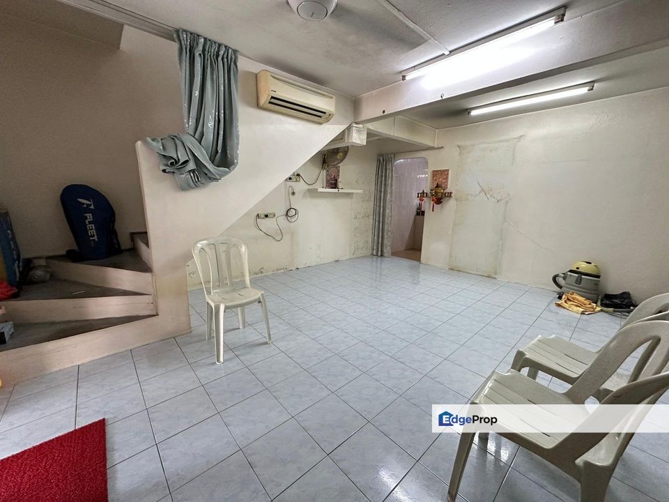 Kulai Saleng Low Cost 2 Storey Fully Renovated Full Tiles / 3 bedroom 2 bathroom Only Rm298k / Full Loan is Ok, Johor, Senai