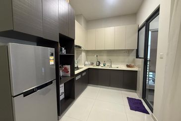 Baypoint @ Country Garden Danga Bay