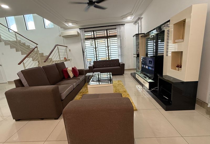 Maple Red, Adda Heights