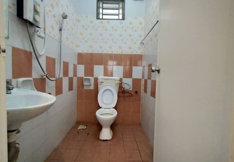 Bukit Indah Flat Limited Fully Renovated / Good For Invest / 1st Buyer can get 100% Loan