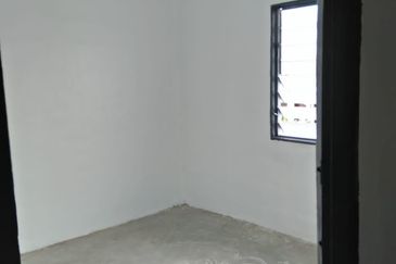 Kluang / Taman Intan / Low Cost / Double Storey / Best Deal / Rm130K Only /