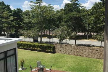 Noble Park @ East Ledang