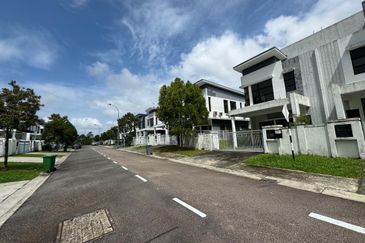 The Canal Garden South, Horizon Hills