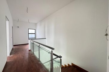 The Canal Garden South, Horizon Hills