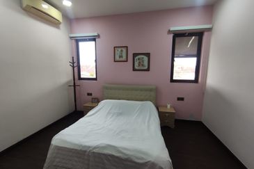 Taman Suria, Simpang Renggam