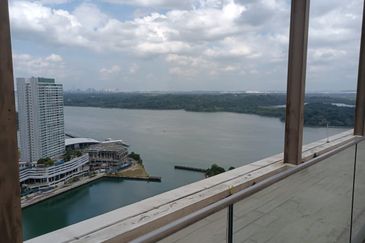 Puteri Cove Residences