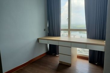 Puteri Cove Residences