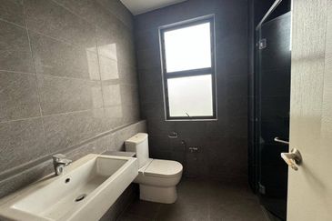 The Canal Garden South, Horizon Hills